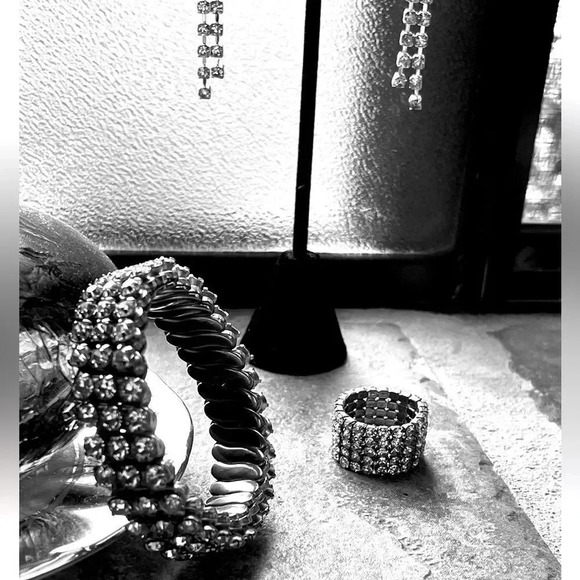 VINTAGE SILVER TONE AND CLEAR RHINESTONE EXPANDABLE BRACELET RING EARRINGS SET - Picture 2 of 16